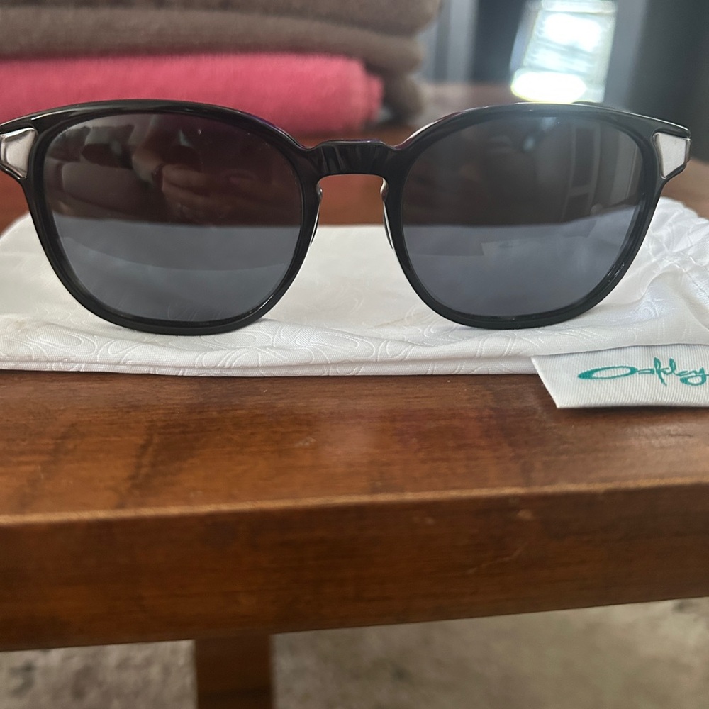 Oakley Black Sunglasses - Picture 2 of 5